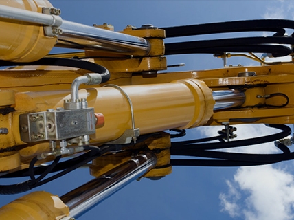 Hydraulické valce na hromadenie strojov